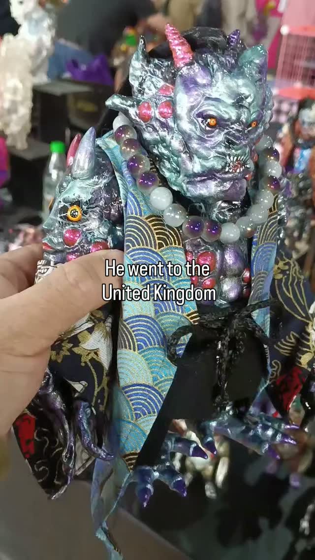 チャクラソフビBLUE EYE CHAKRA SOFUBI BLUE EYE 静かな青い目。 Quiet