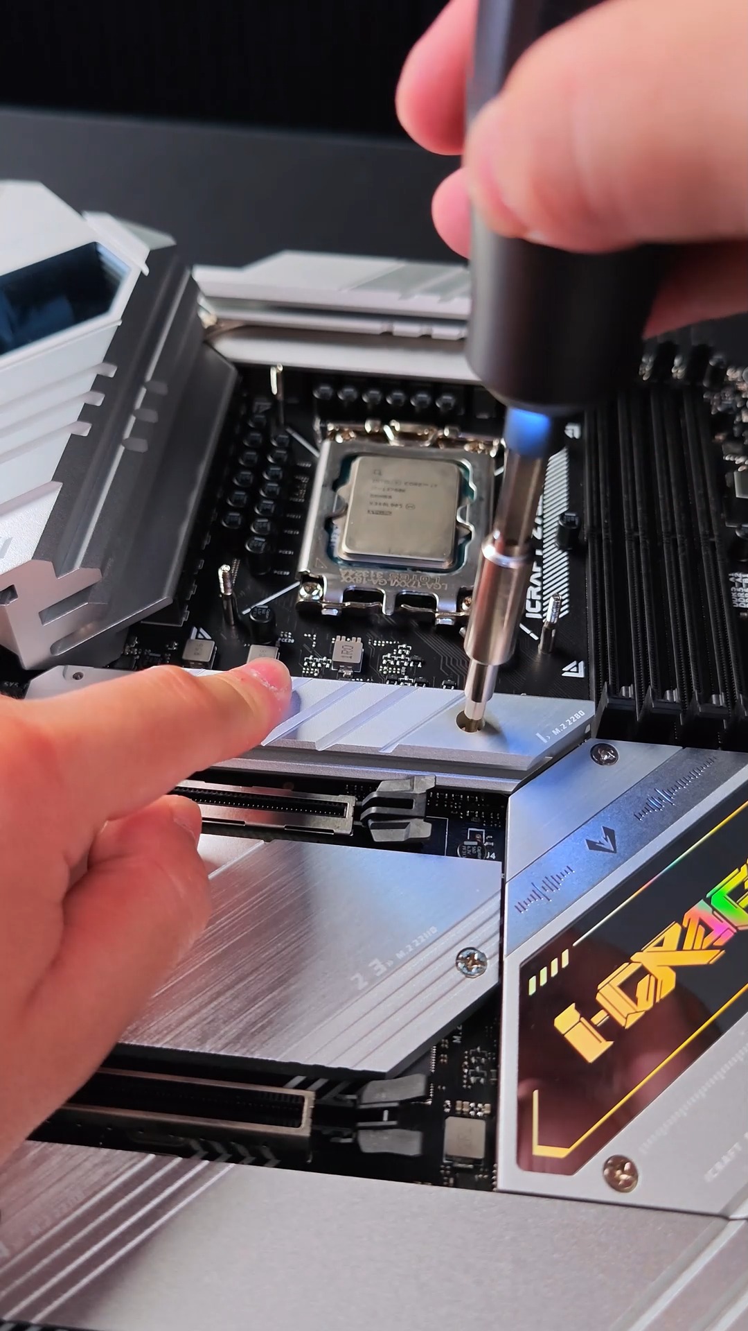 Building an all white pc