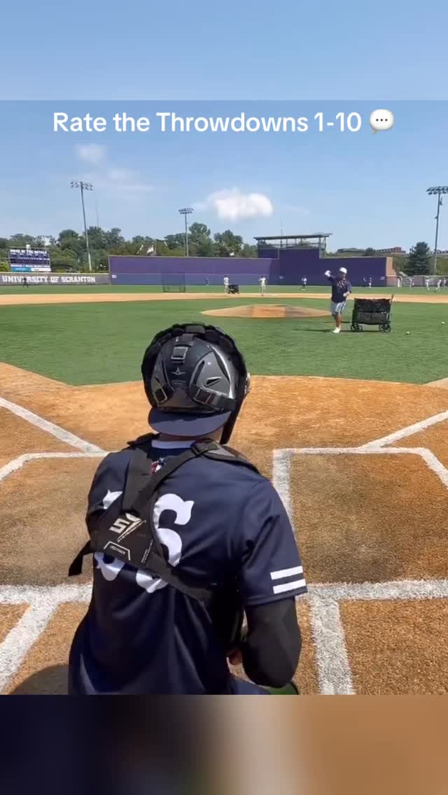 Awkward Position, PERFECT Throw. We analyze how he turns a difficult ...