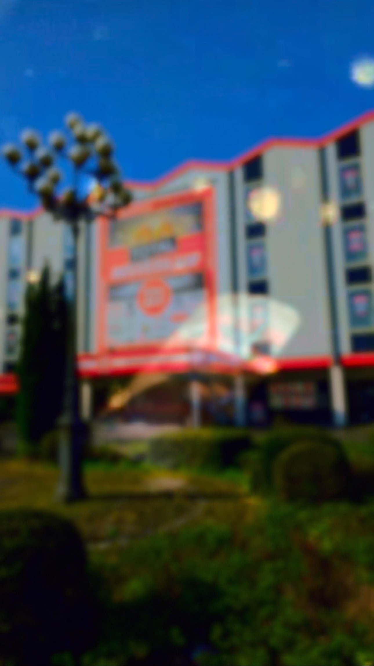 24 Jahre Möbelhaus in Bielefeld! , Danke für euer Vertrauen! 🙏🫶, 24 Jahre Möbel Akut…eine Reise voller Möbel, Begegnungen und Erinnerungen. ❤️, Heute blicken wir zurück: , Auf ein leeres Möbelhaus,