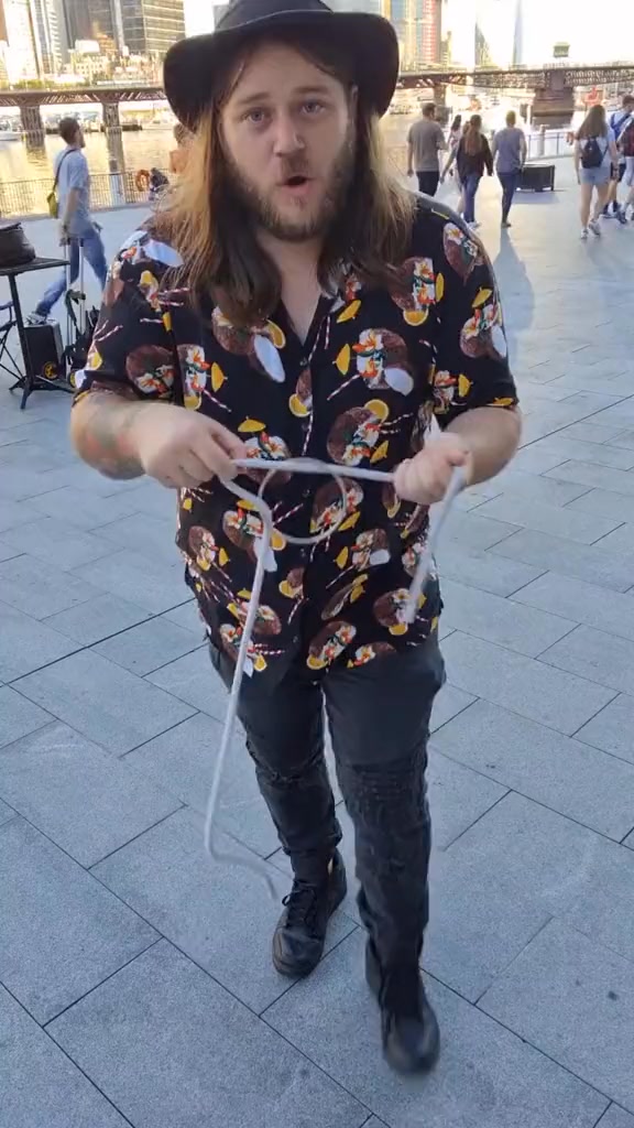 been travelling worming finally found the time for a trick for you guys ...