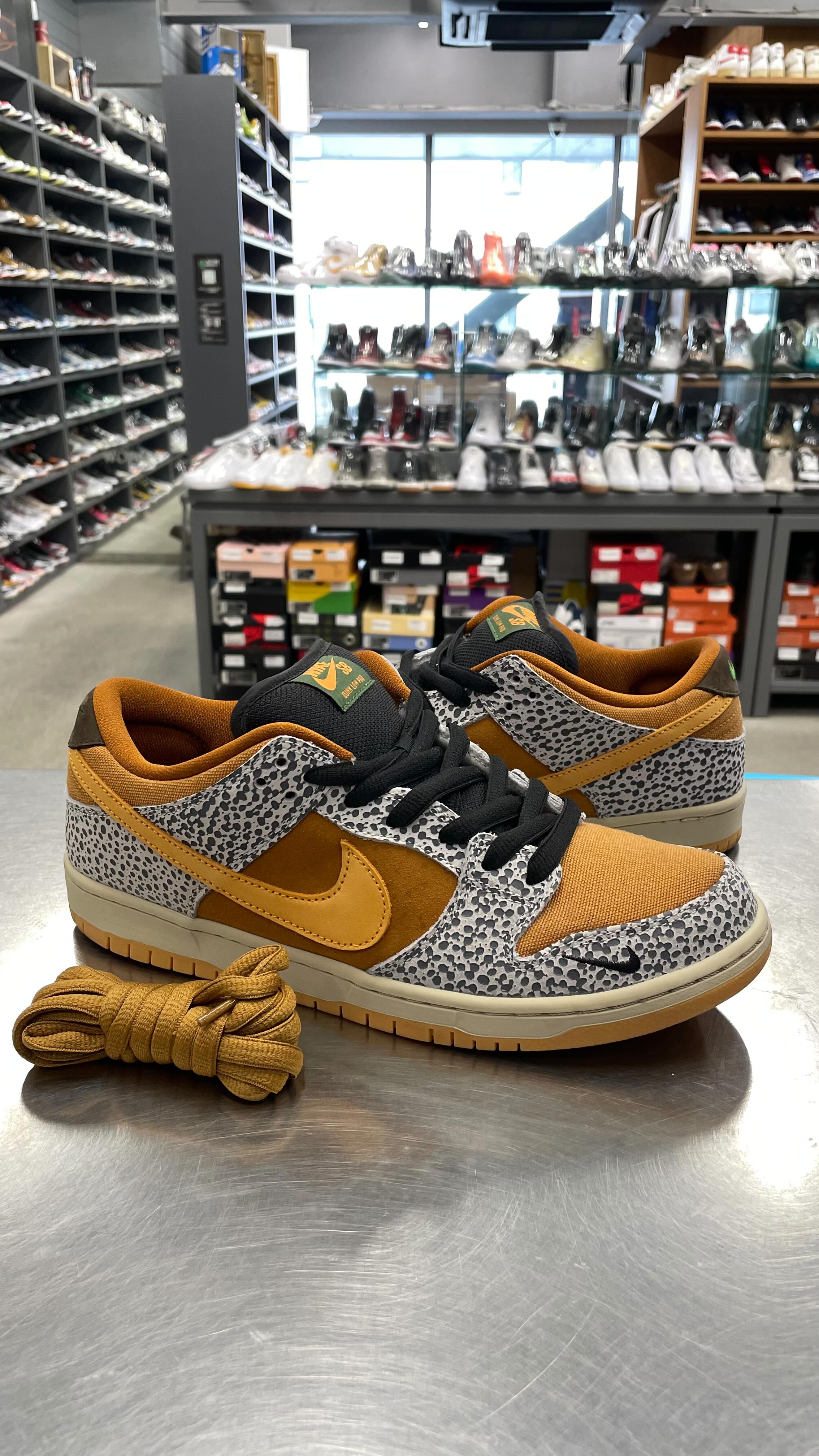 NIKE SB DUNK HIGH OG QS “Supreme” Used pair SZ9.5 dm us!!