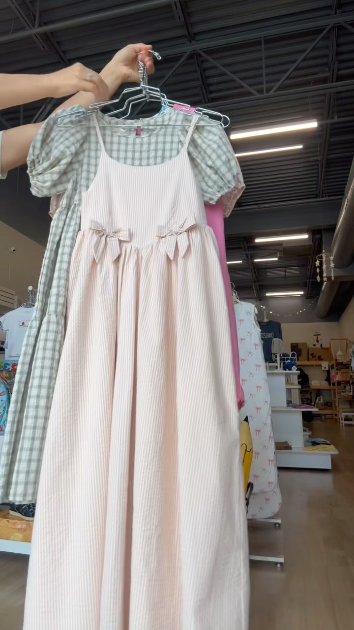 kimchi blue clara ruffles & bows frock mini dress Do you need a new for your tween? These are my current favorites. Come check us out in Nexton Square Summerville or online. We carry sizes newborn to 12 years! #tweedlebeedle #kidsstore Backless Midi Dress -