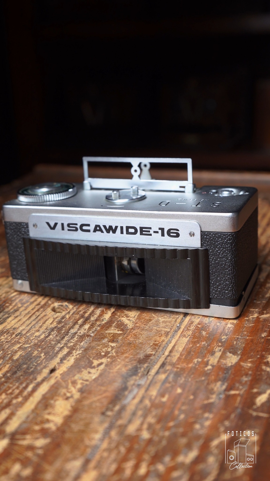 16 mm panoramic camera. The Viscawide-16 camera is shaped like a