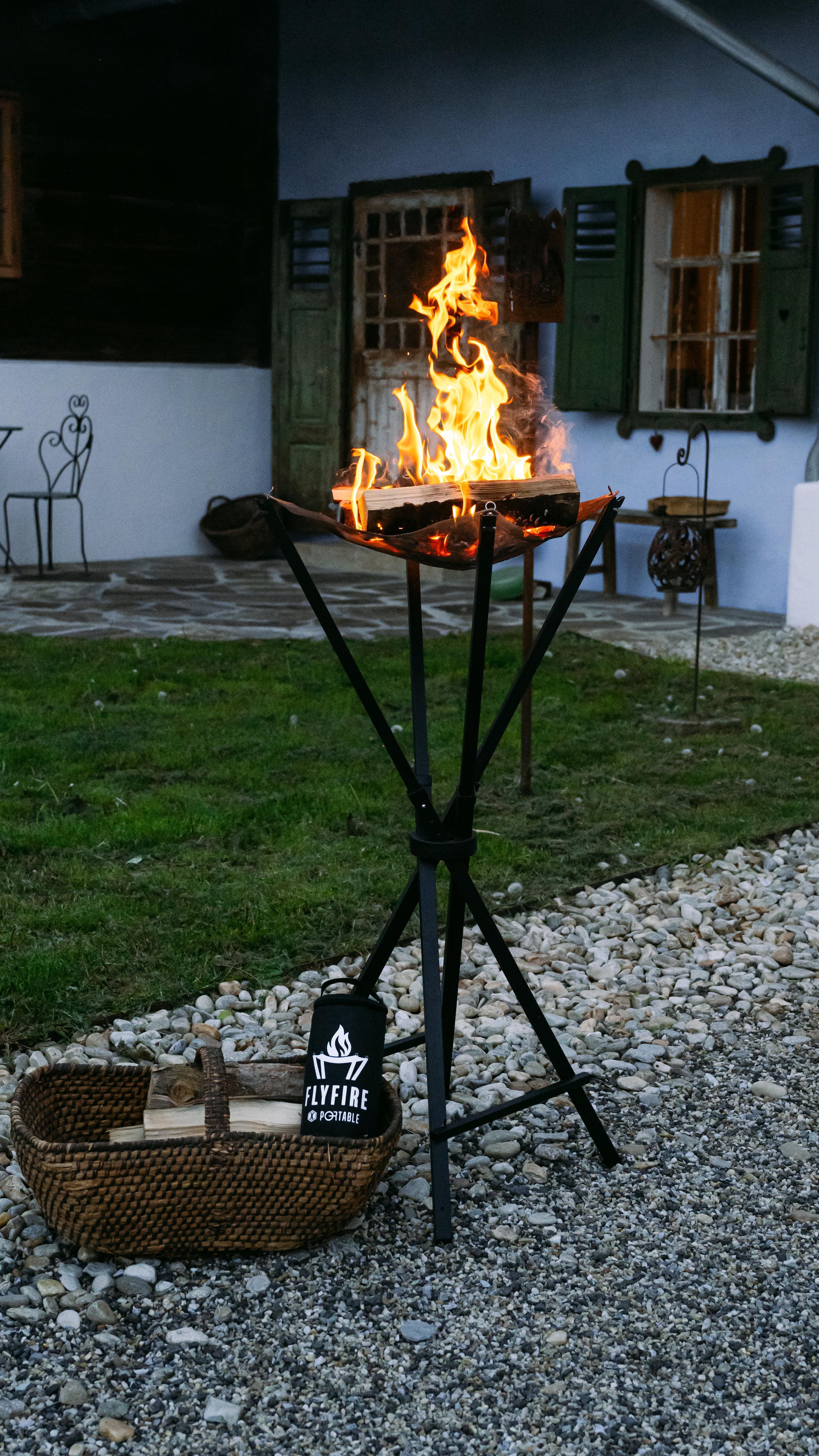 Heute als Stehtisch, morgen als Feuerstelle. 🔥 , Das kann nur Portable 😎, #stehtisch #stehtische #event #eventtechnik #eventplanning #eventdesign #outdoorevents #outdoorevent #fest #feuerschalengrill