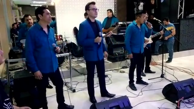 No se pretende infringir ningún derecho de autor. IMAGINENSE A Harold ...