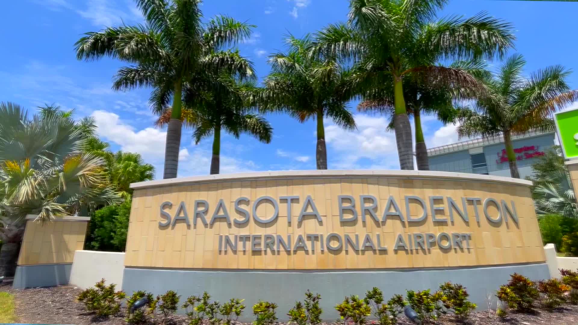 Sarasota Bradenton International Airport (SRQ) | Sarasota FL