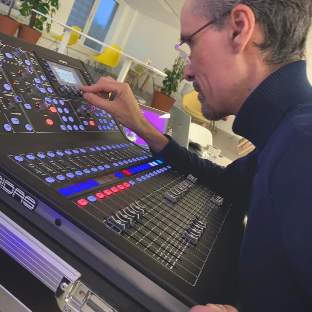 Sound Engineer - Audio Technician | Midas M32R | Facebook