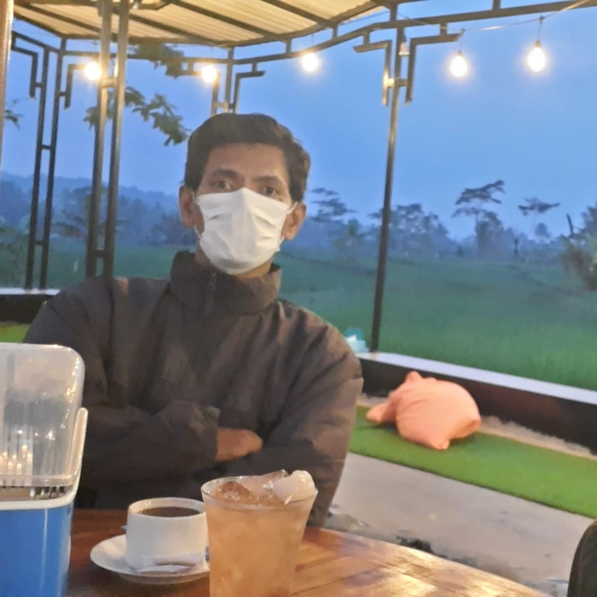 Arif Layur