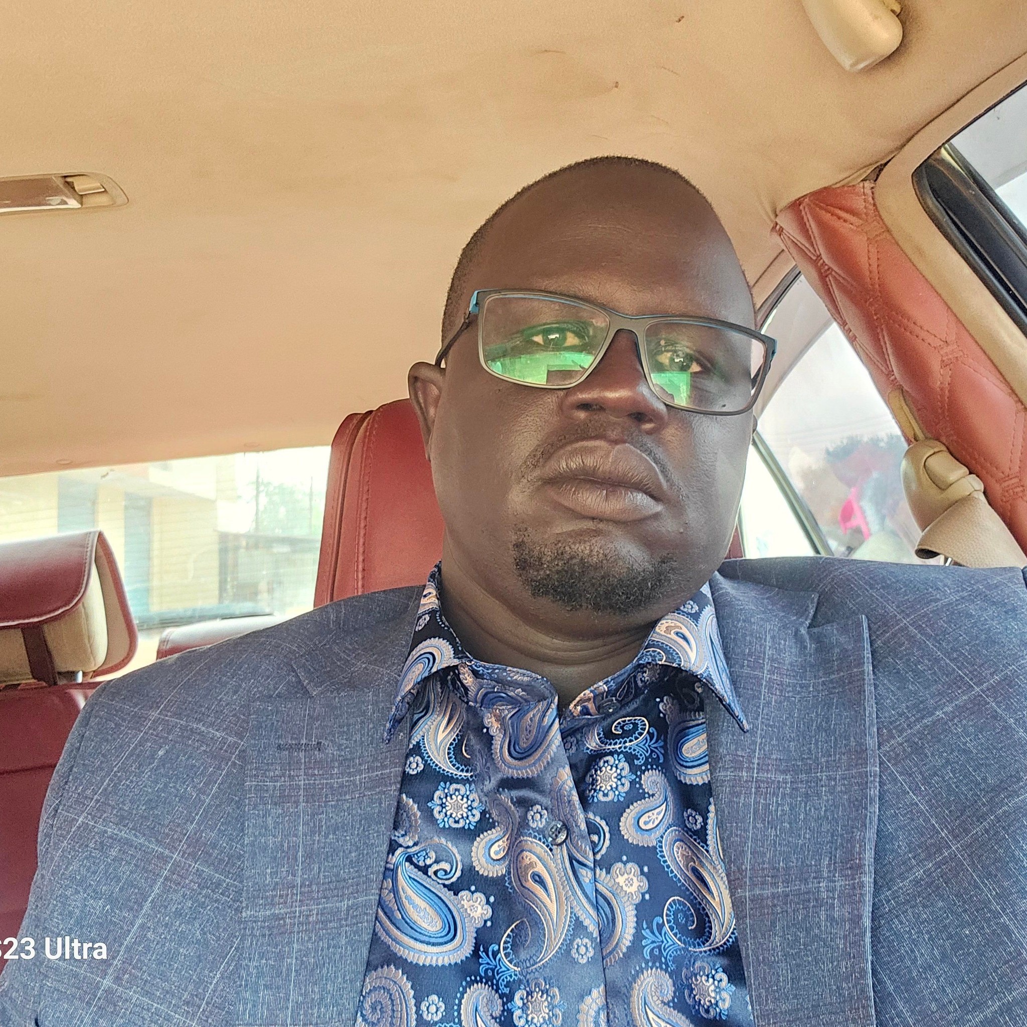 Interview? Nuer zone, Cɛ däk kɛ rɛath mi diit ɛ lɔŋ ɛn waalɛ. With ...
