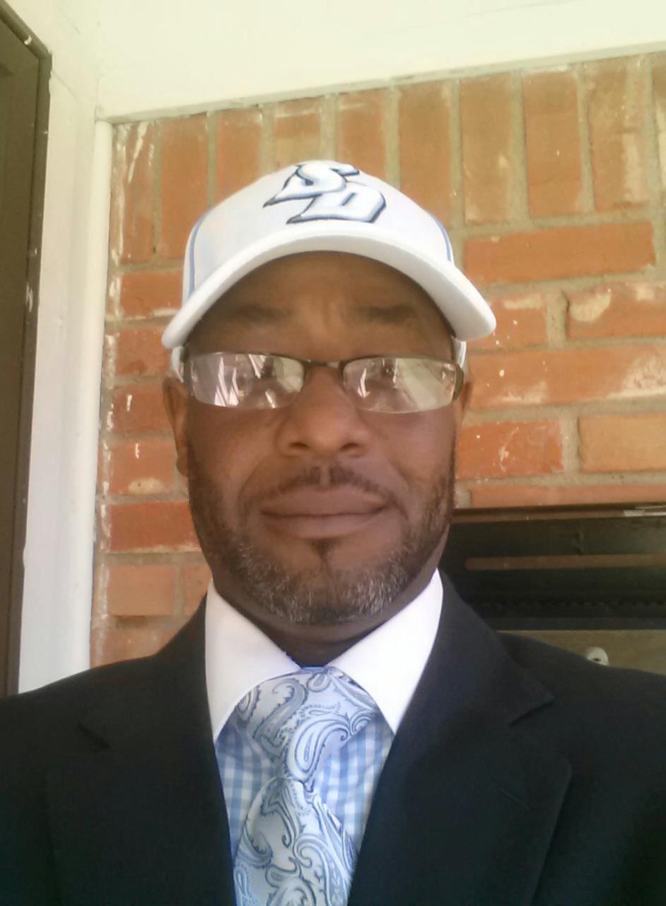 Gregory M Thomas