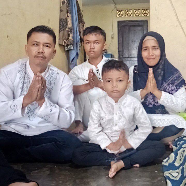 R U S A Rusa adalah hewan mamalia pemamah biak (herbivora) yang ...