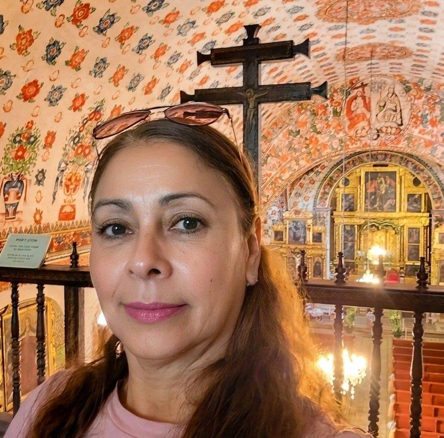 Ruth Rios Q