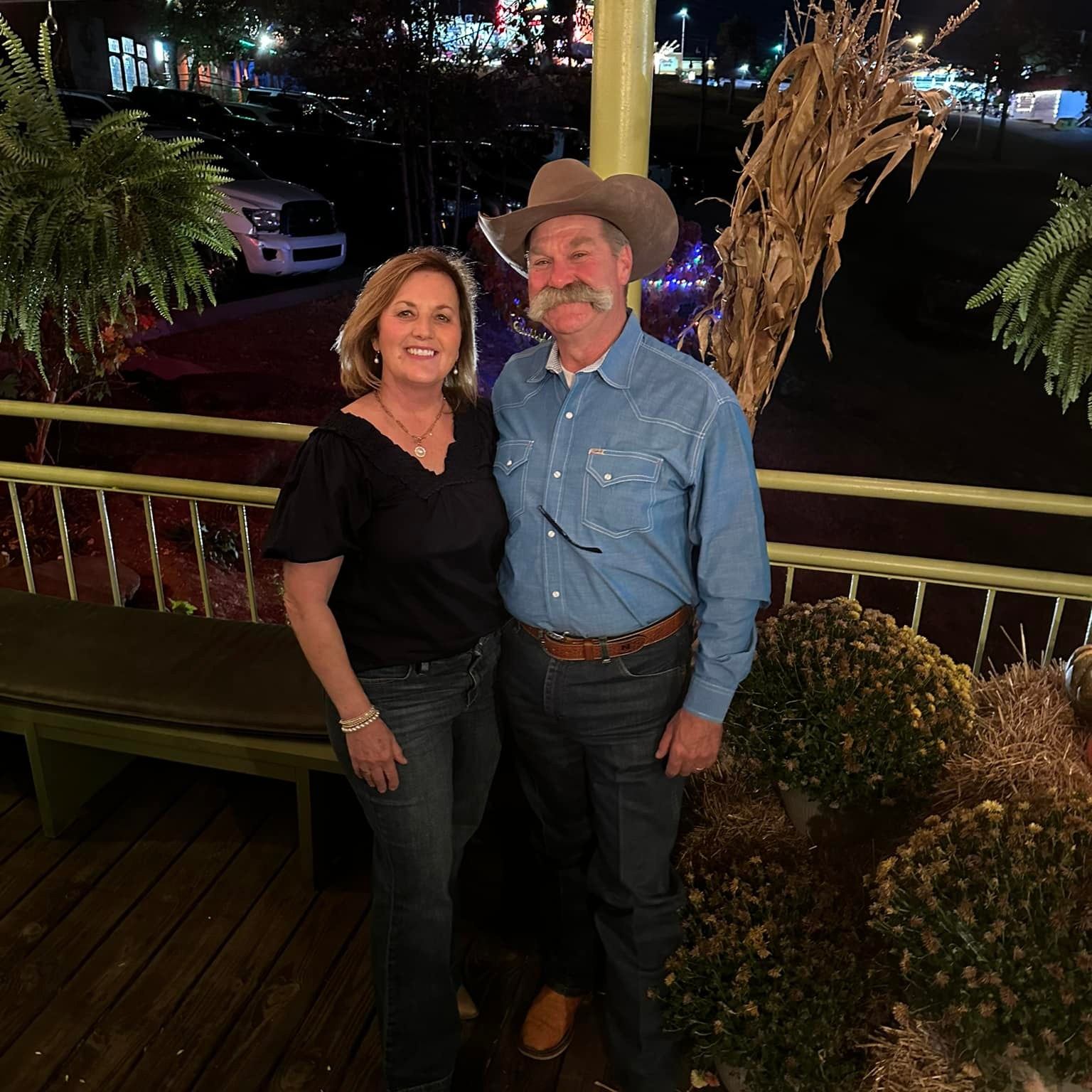 Lee’s Ole Country Store | Kim and I finished our Magnolia & Honey room ...