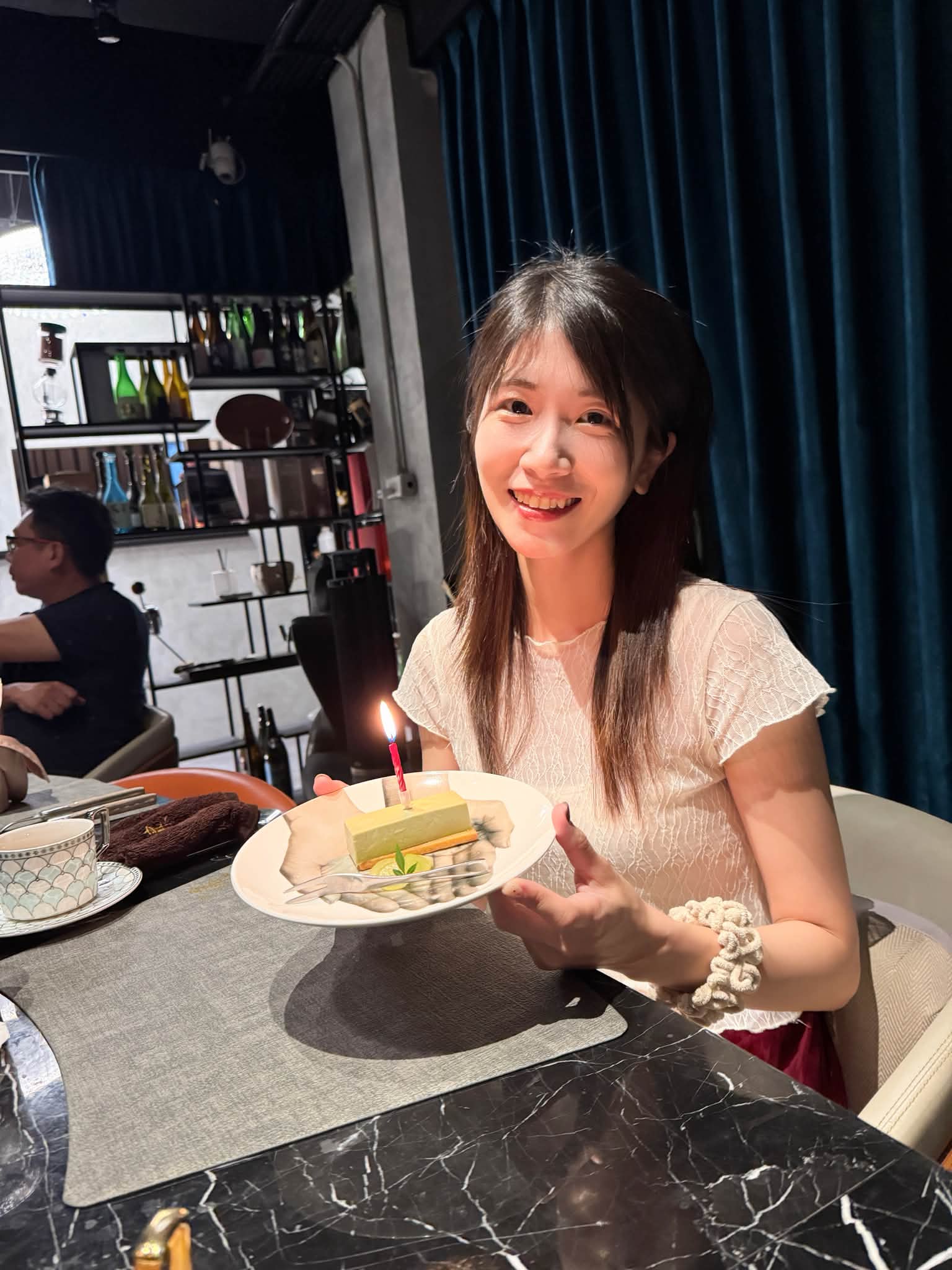 人已在信義區，請問這個怎麼拿？ | Facebook