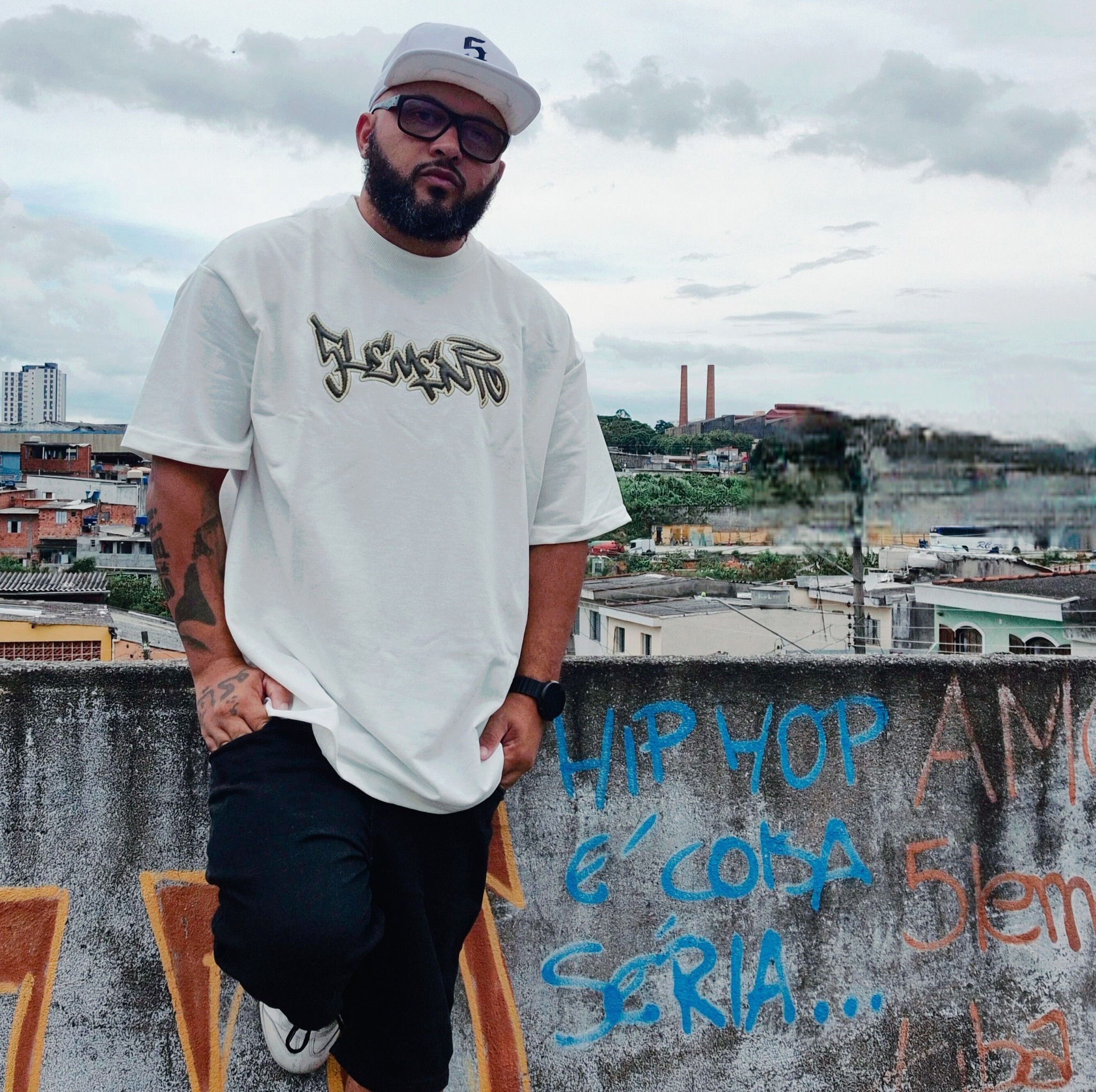 Pensar - *Preto WO brilha no Prêmio 5lemento 2025 e leva quatro troféus ...