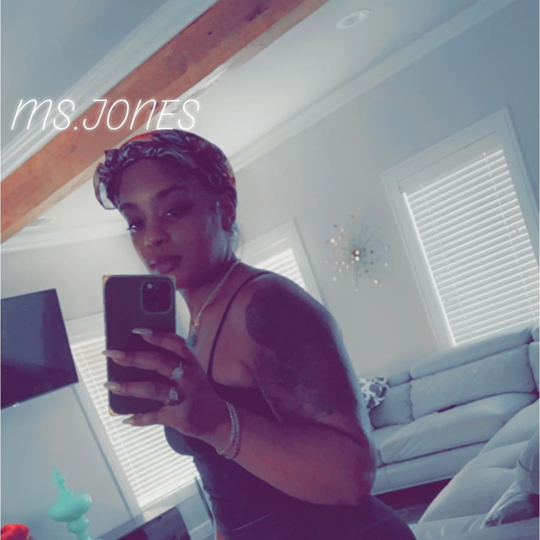 Brittany Jones - Your friendly Bus 🚍 Operator 😘🥰 Made it... | Facebook