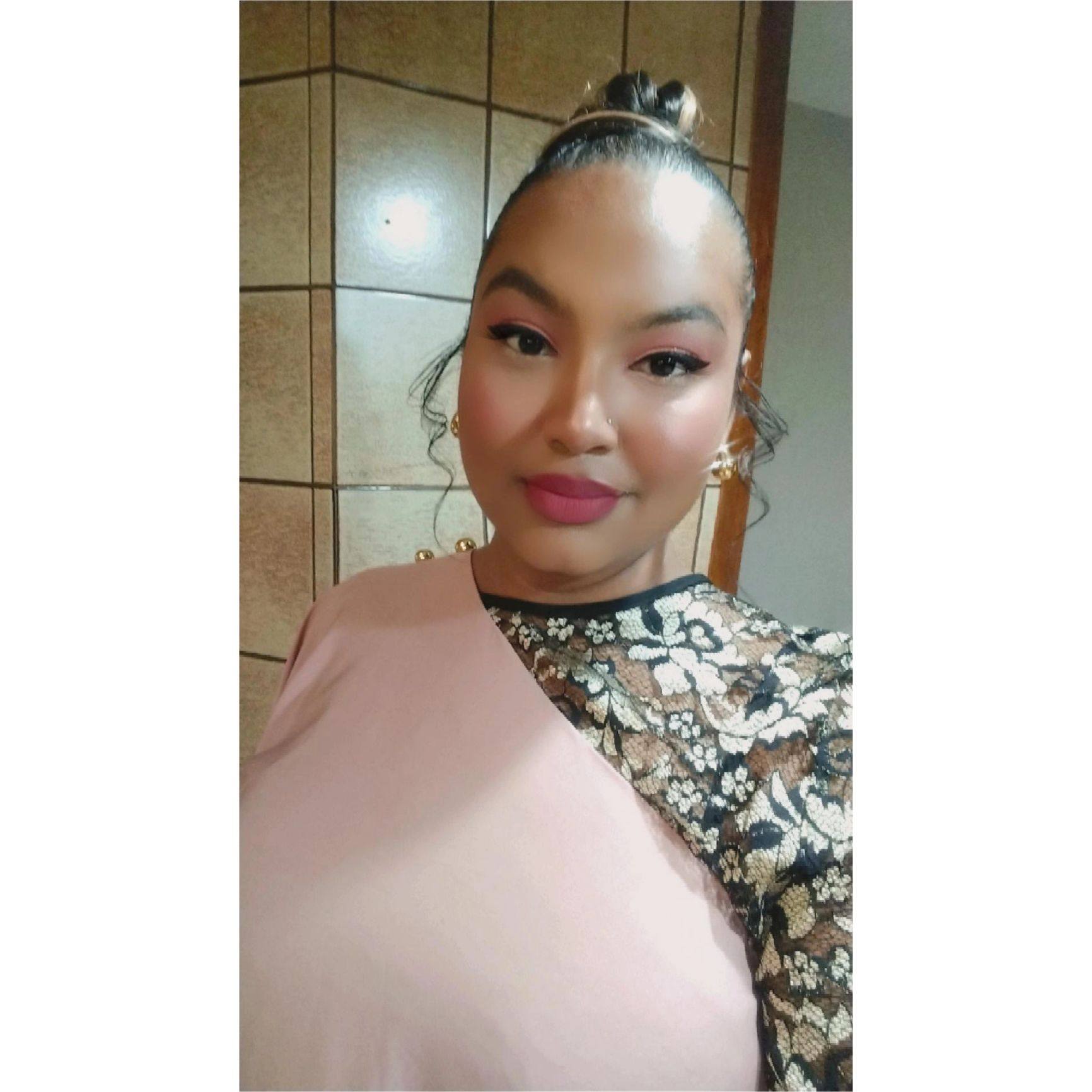 Faeeza Kazhanje