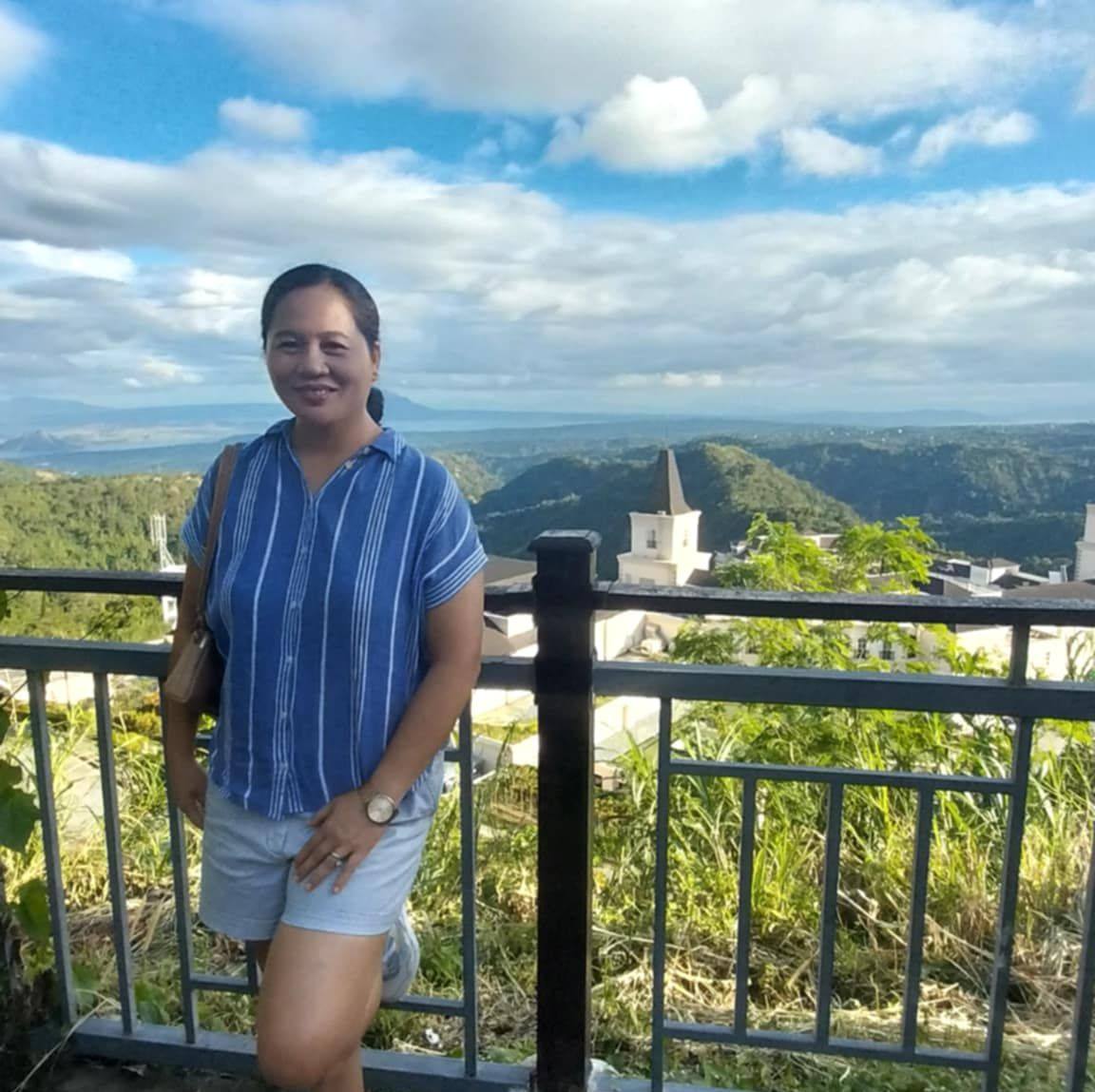 Philippine Star - GUSTO LANG NAMAN NAMIN MAG-SELFIE 😭🤣 Actress Judy Ann ...