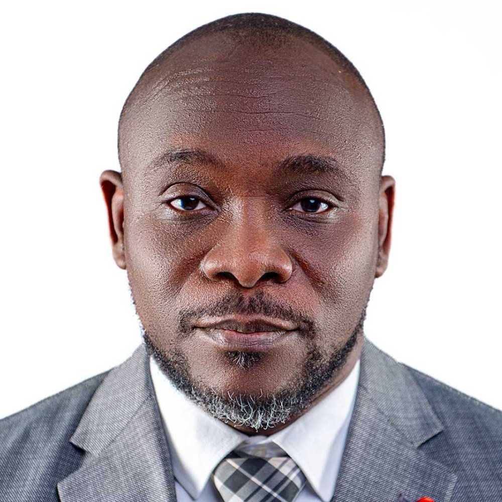 Julius Mbidomti - What exactly is people’s problem with... | Facebook