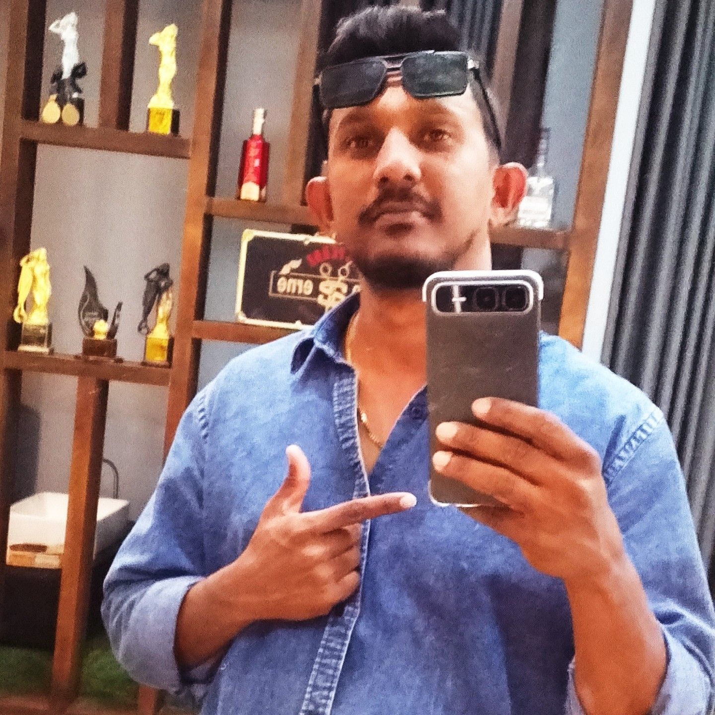Tharuka Delupa