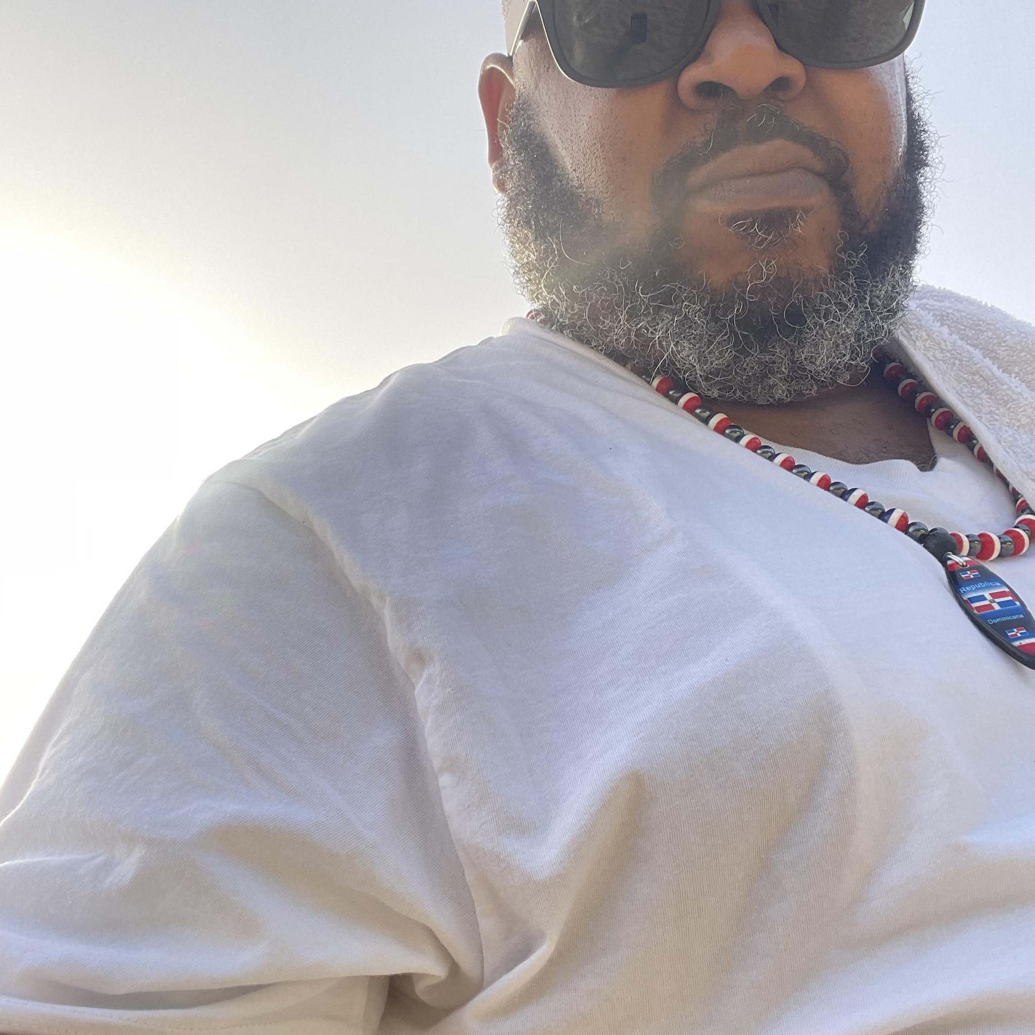 A Fiwi Jamaica | Is wearing bonnets and pajamas to the airport 