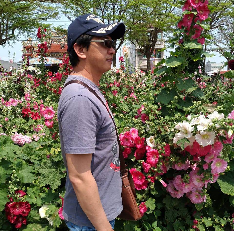 高雄鼓山人大小事 | 還記得 去年在內惟第八街門口 那攤 四彩涼麵嗎 | Facebook
