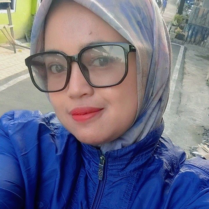 Menikmati suasana sore di Kota Lama Semarang. Bangunan-bangunan tua ...