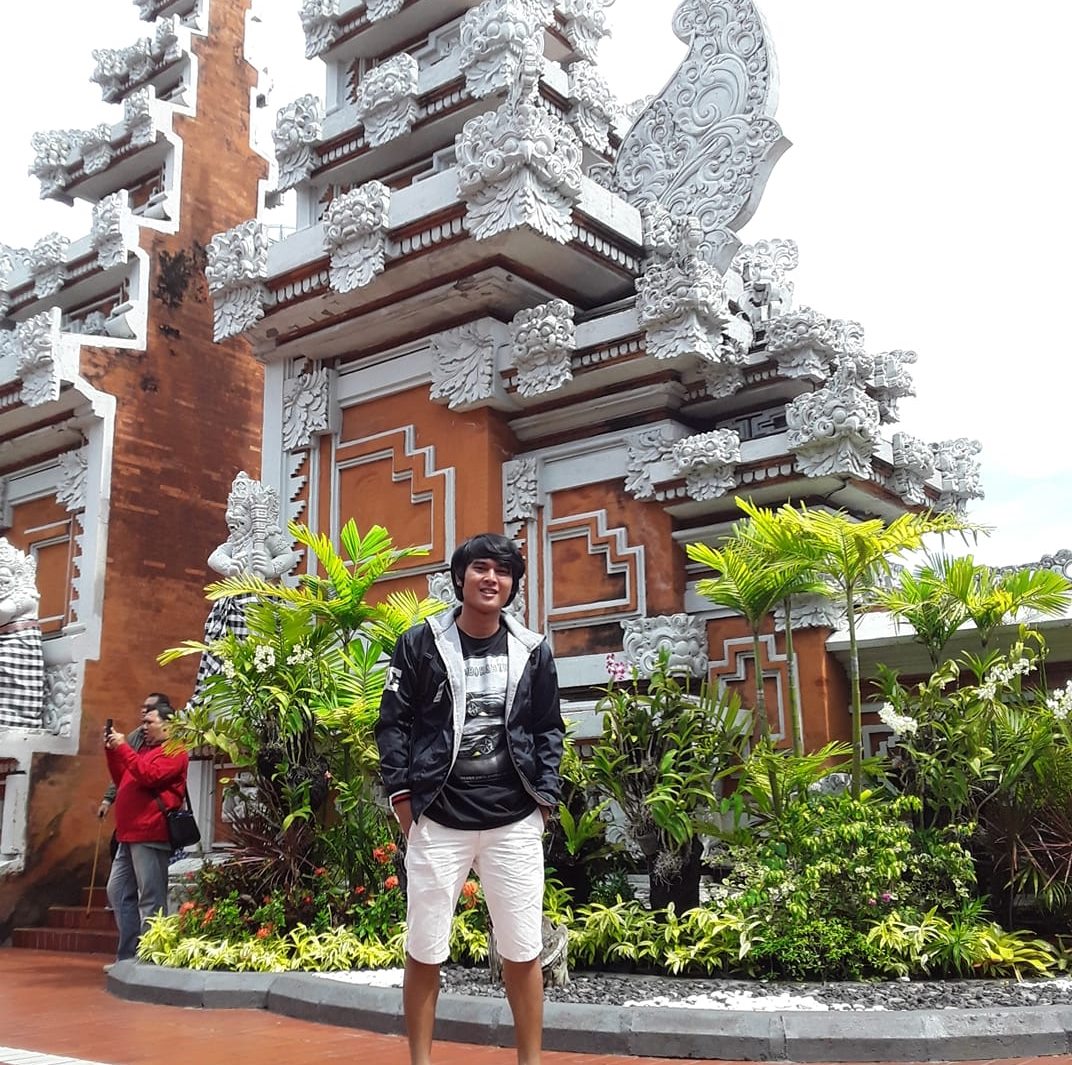 Hidayat R