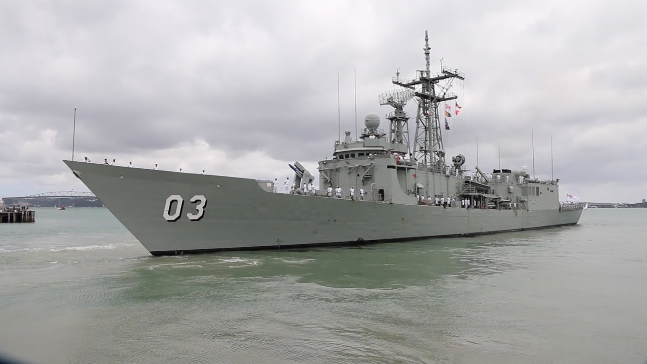 Destroyers and Frigates | F133 HMS Tartar (tribal class), early 80’s at ...