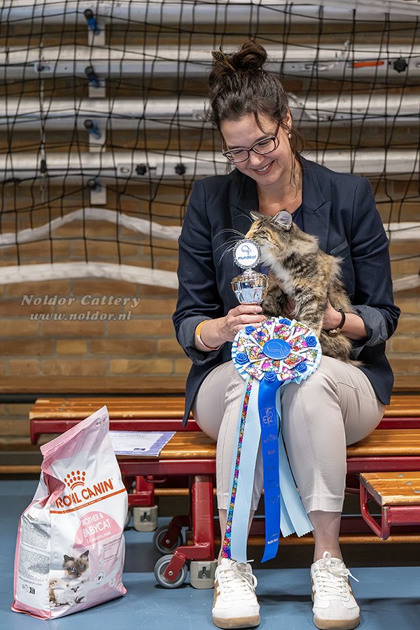 Yaffa got a lovely present from Ted Freriks and Saskia Craenen and very ...