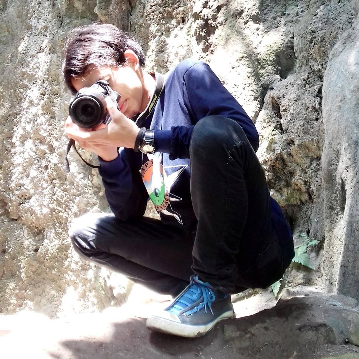Senam jari krna efek usia yg sudah bertambah, biar memori bisa kembali ...