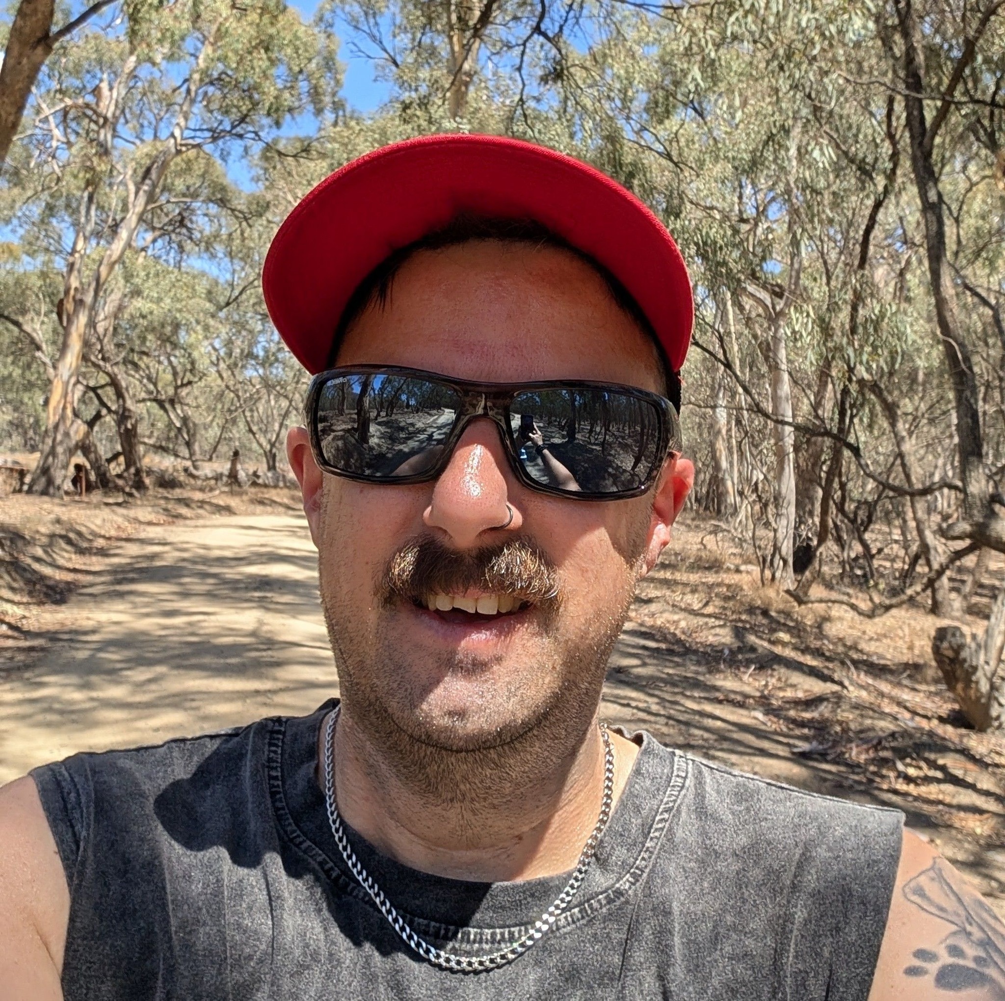 LOCAL TRADIE OVERWHELMED BY SUPPORT AFTER POTHOLE FIX GOES VIRAL ...