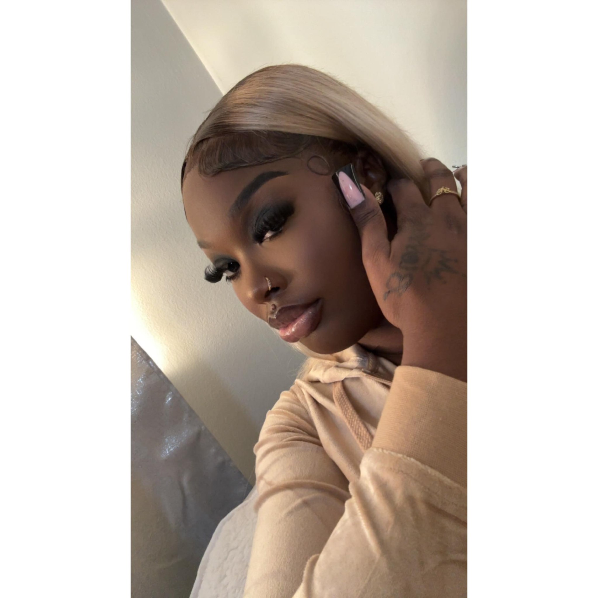 Tearsa Williams - I just had to bend over in the mirror 😭... | Facebook