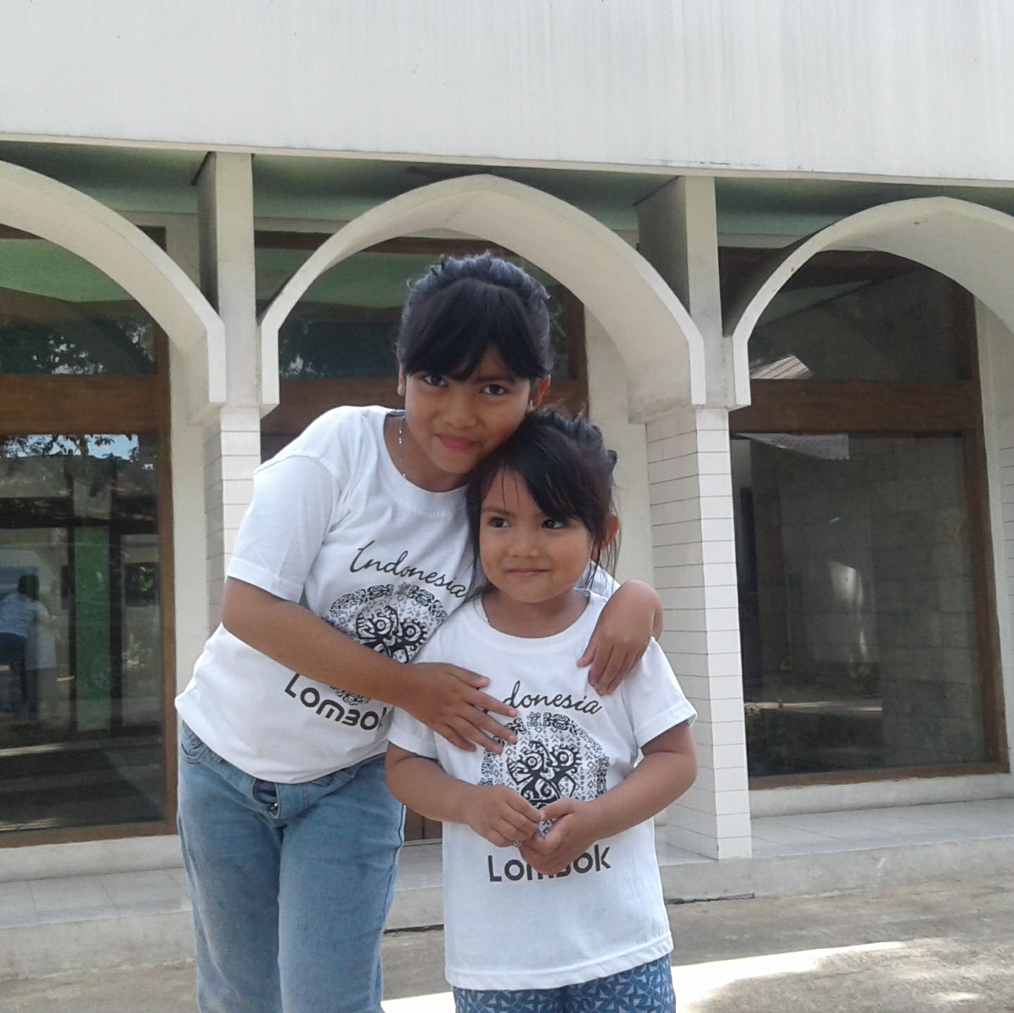 Dede R Nadeira