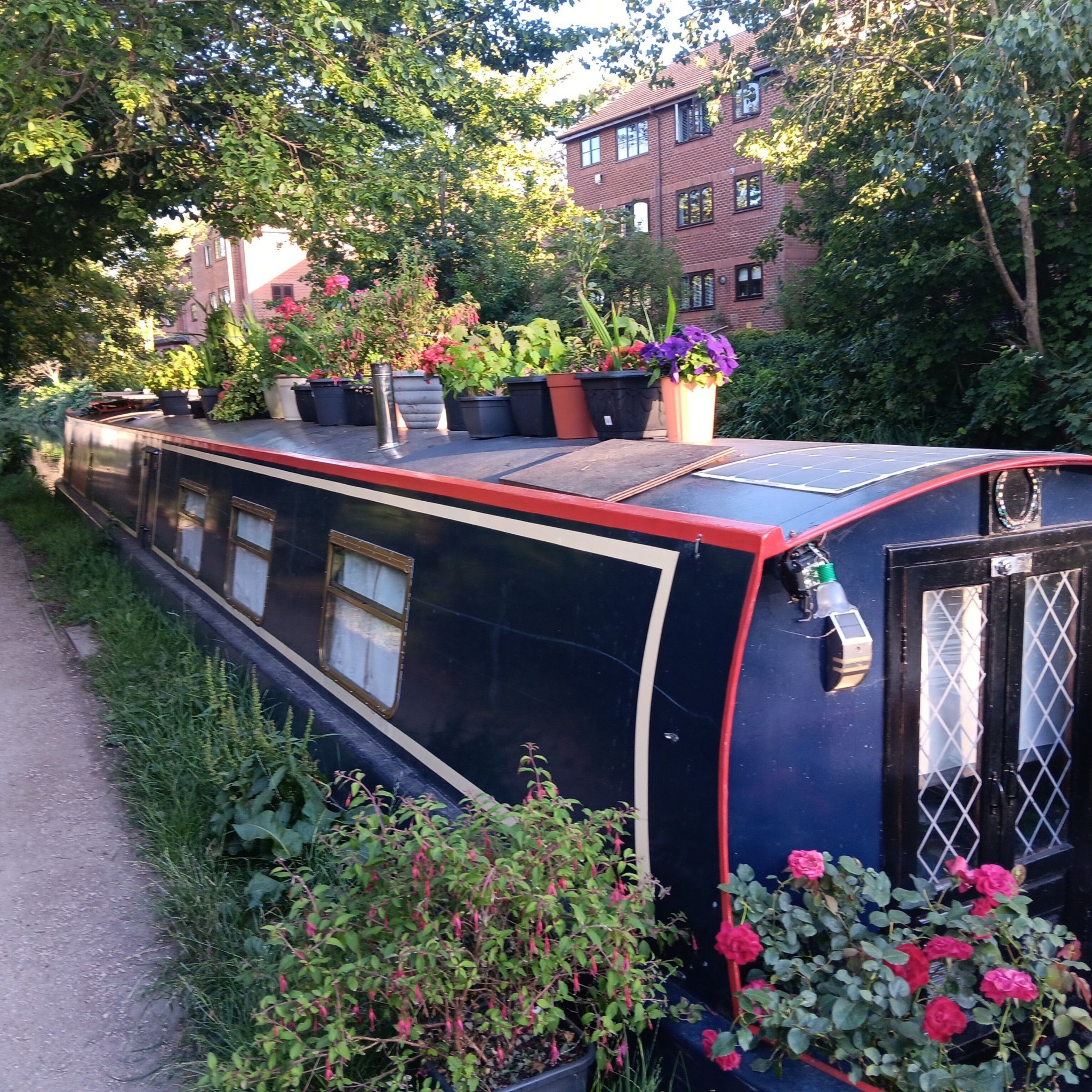 London Boaters - We Are These People | Could anyone help explain to me ...