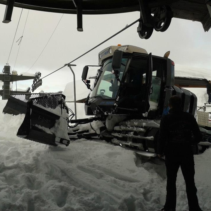 Behind the scenes 🛠️🚠 From visual inspections to magnetic flaw ...