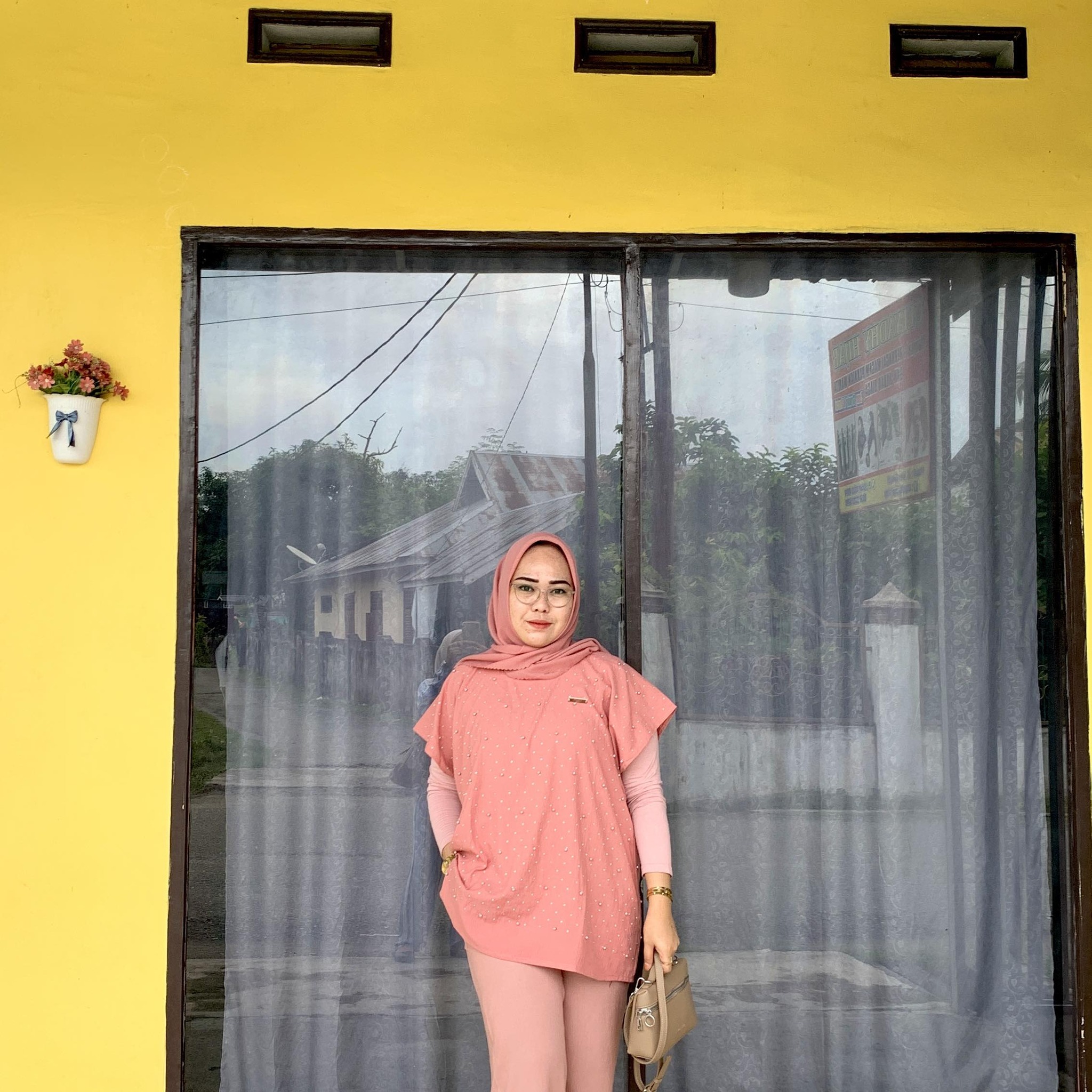 yaya-s-tahir-so-di-tau-tempatnya-ini-makanya-so-turun-facebook