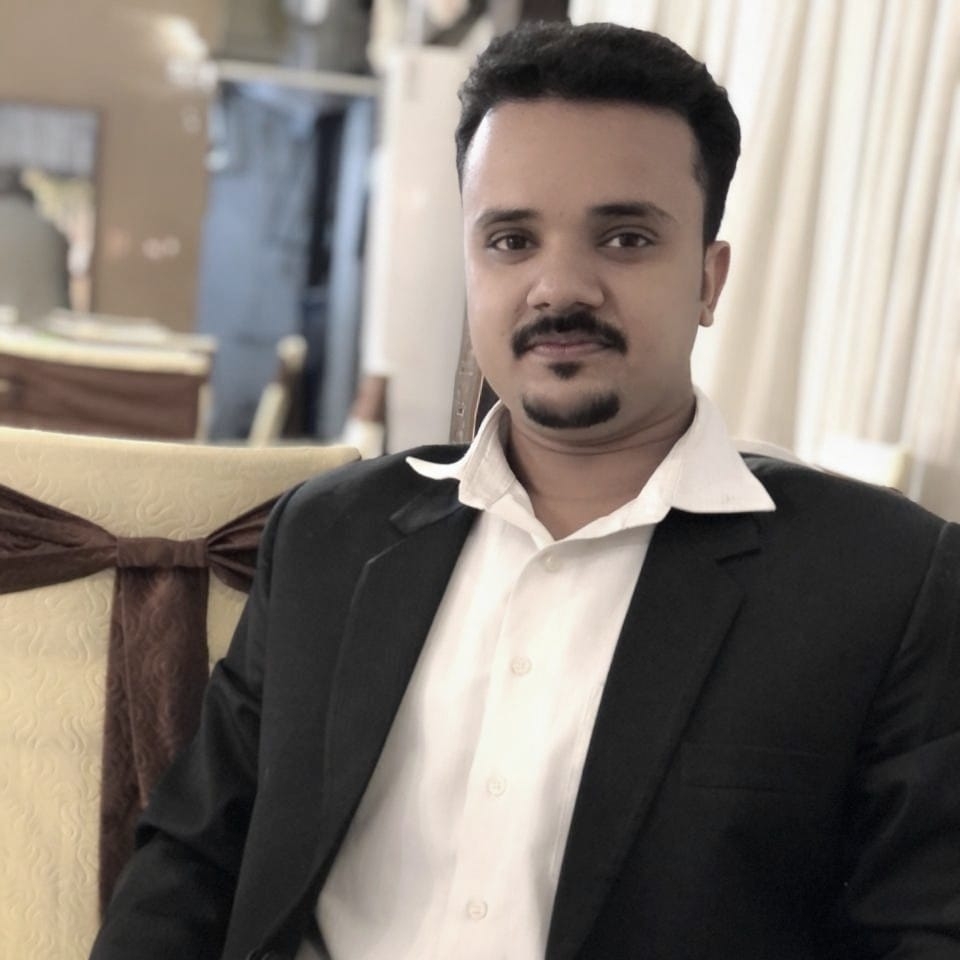 Umar R Khalil