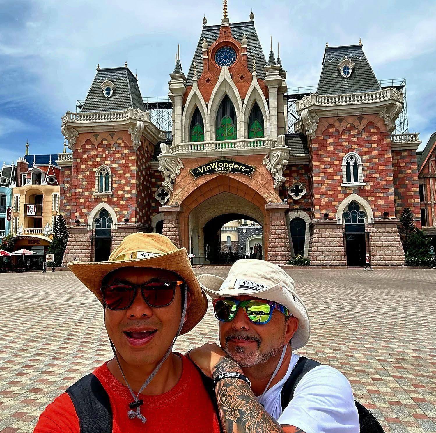 Who is a huge fan of these two guys?😀🌹 | Jessica Huong