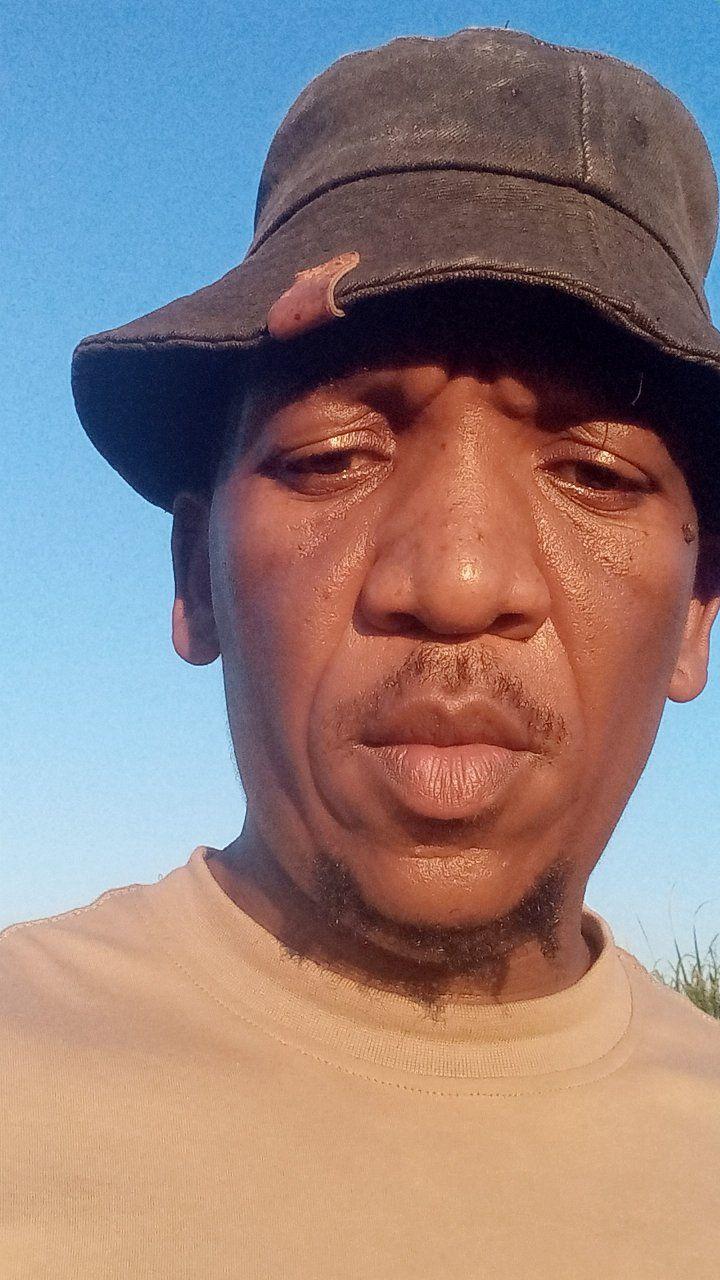 Sisi ngikufisela okuhle, ubuye uzositshela . Uthi uyinikwe elele ...