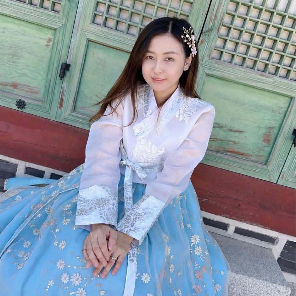 草莓優格：恭喜多慧圓夢了！ 李多慧砸85萬在台買車了！大方公開車牌「9982」歡迎粉絲打招呼 影片來源：YT/이다혜 李多慧 | 東森新聞