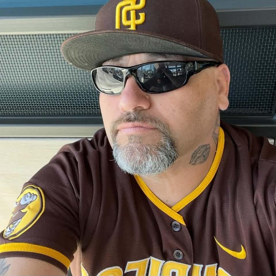 Born & Raised a San Diego Padre 🤎#619💛 | Rey Mysterio
