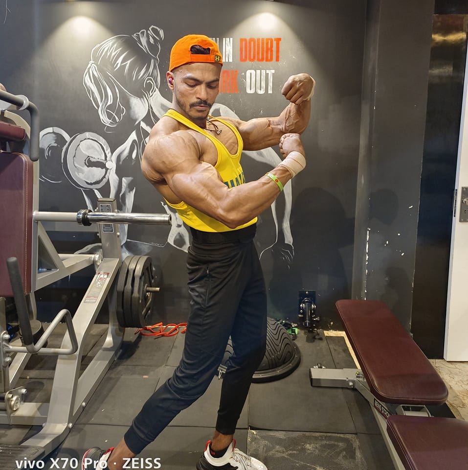 Hanging Leg Raises — One of the Best Exercises for Abs and Core ...