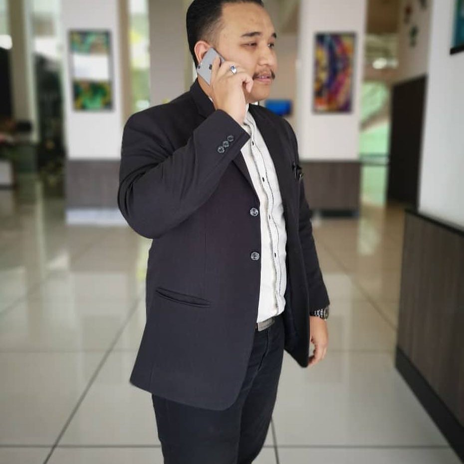 MAMEN NA’EU ( cara menikmati linut) Linut, ambuyat, sagu. Ada pelbagai ...
