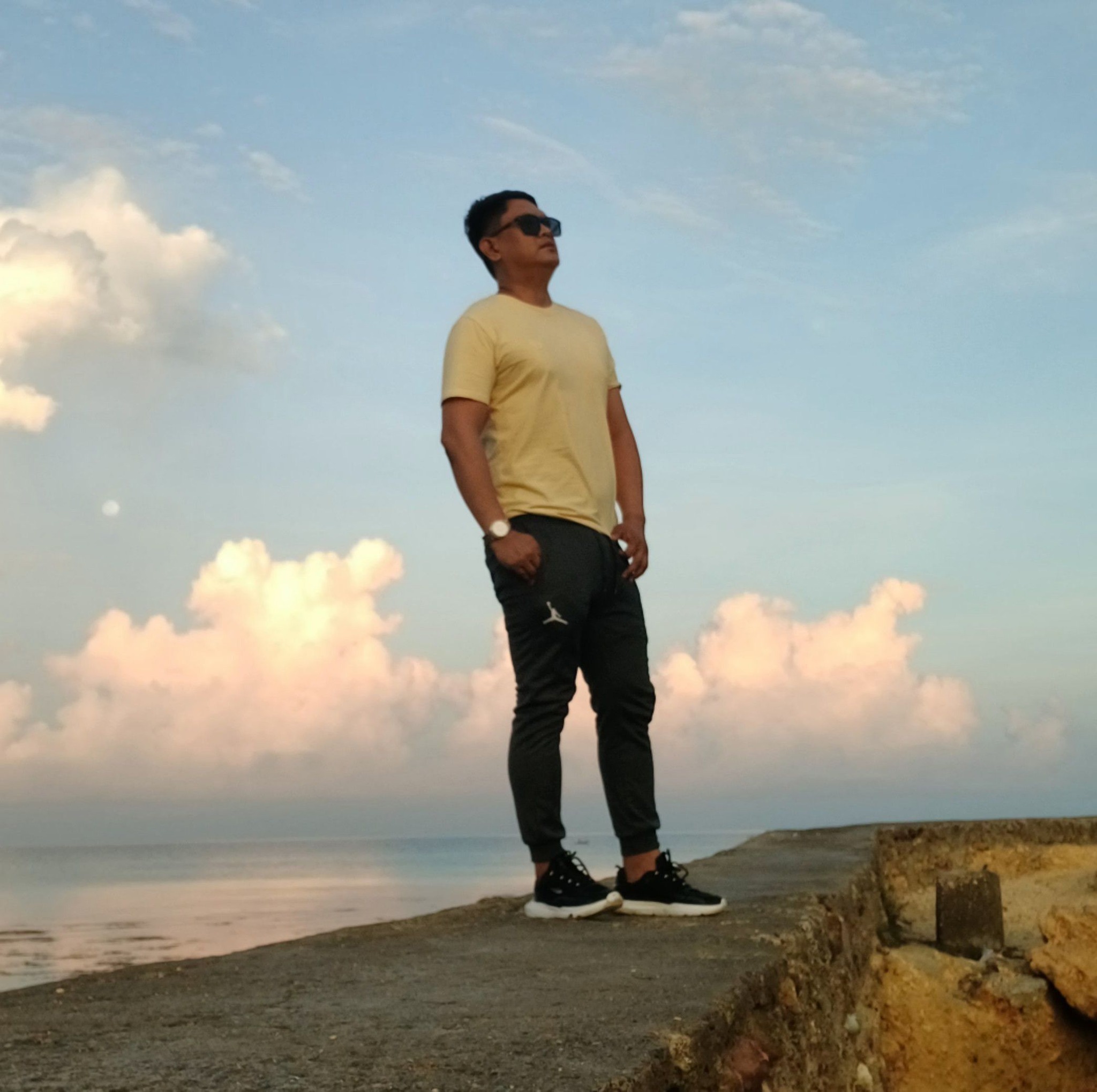 TCH IS NOT JUST A ROAD, IT'S THERAPY. 🏍️💨 Kung taga-Cebu ka pero wala ...