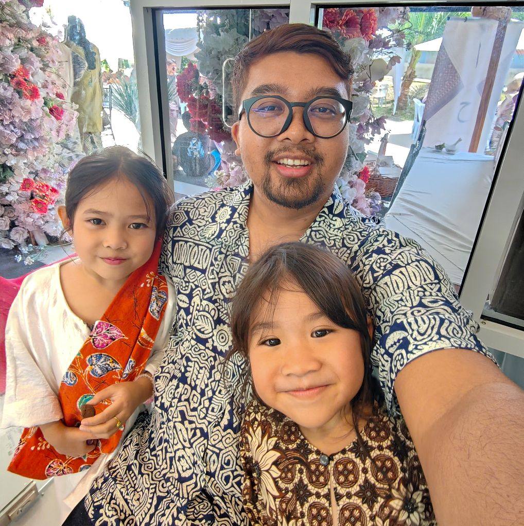 Azlan Azais (@azlan.azais) • Facebook, Connect with friends