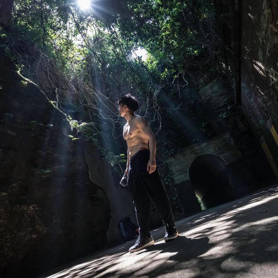 I just want to give life to the light and dance with her. 光に生命を吹き込みたかった ...