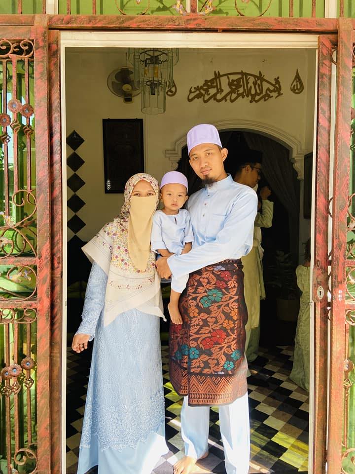 Pm terus utk tempahan lightbox | Wan Muhammad
