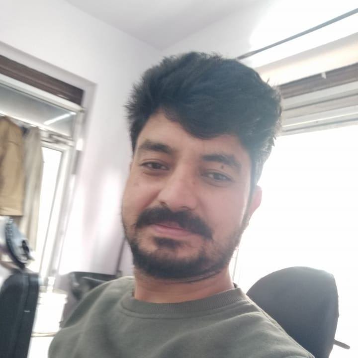 Des Raj